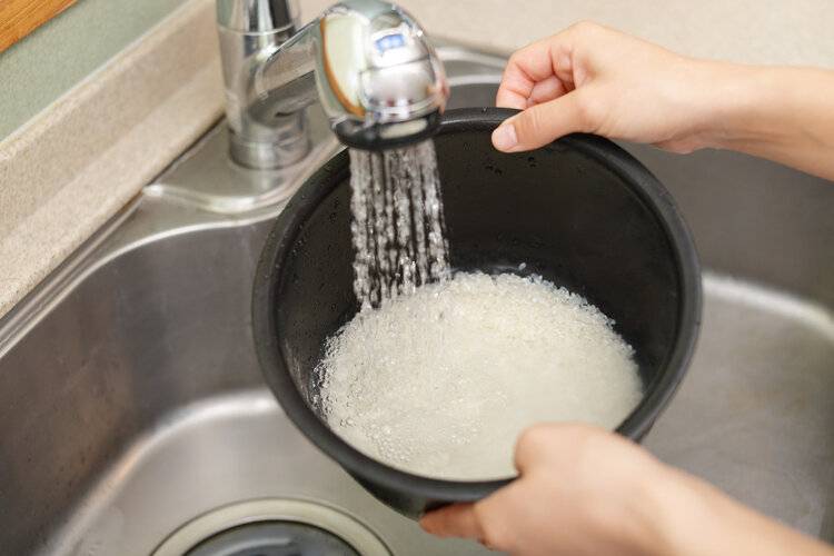 我国癌症高发,电饭煲是“帮凶”?医生:7种省钱行为确实要不得