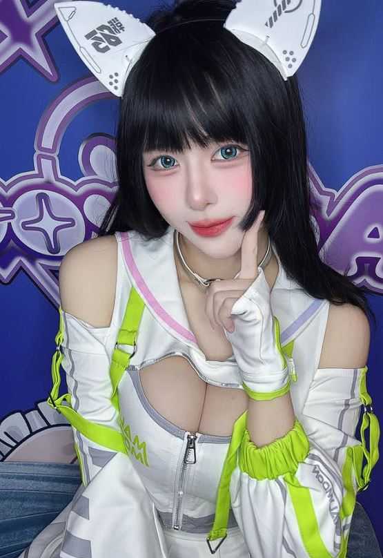 台湾人气 Coser 小空Sora 视觉特辑:领略从“要乐奈”到“知更鸟”的跨次元神韵