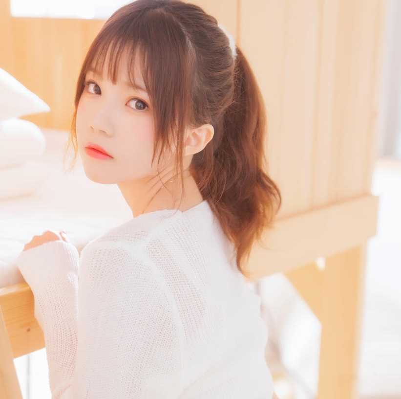 嗯,是有些事儿发生了~但我什么都不知道...